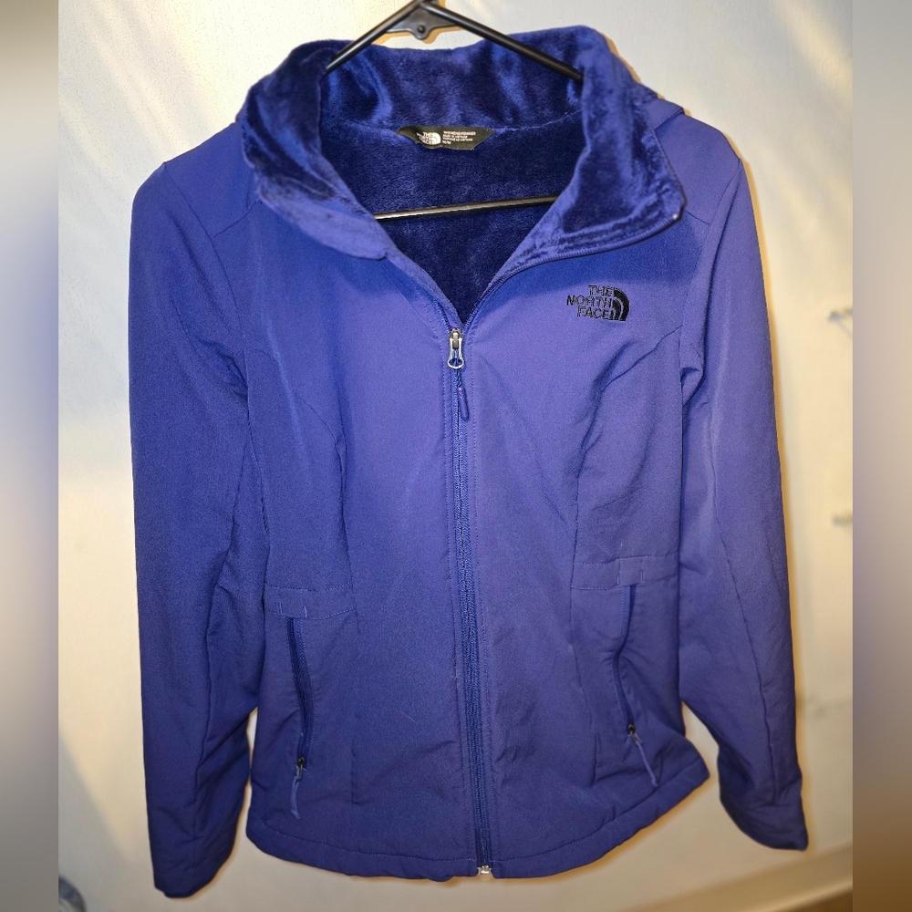 Women’The North Face jacket size Medium 90% polyester 10% Elastane, hood, Blue